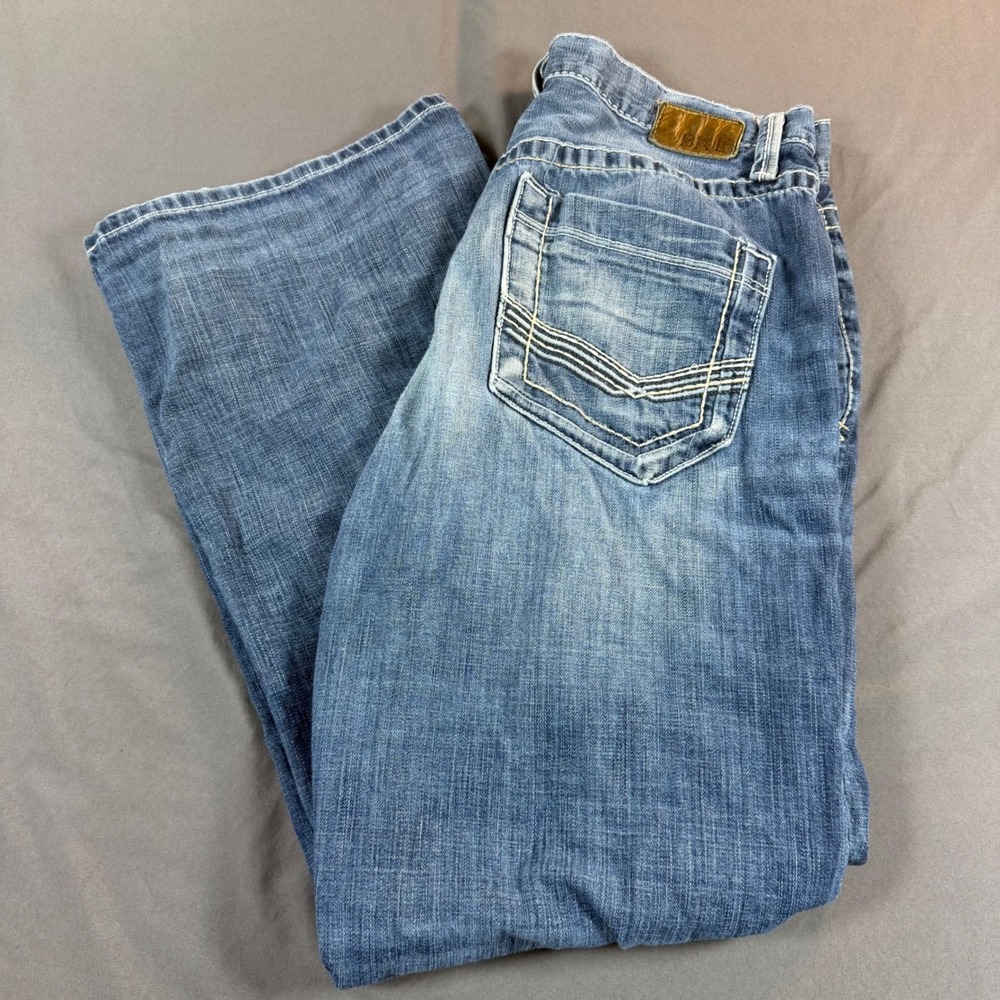BKE Tyler Relaxed Straight Jeans Mens 33x30 Medium Wash Blue BMX2296 KBK4226S